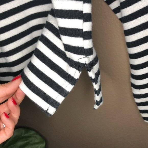 H&M Black Striped Cropped Pullover - Picture 5 of 8
